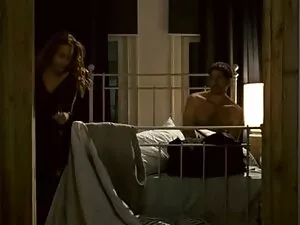 Morena con limpiador ...
