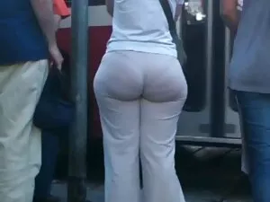 La secretaria Gina G ...